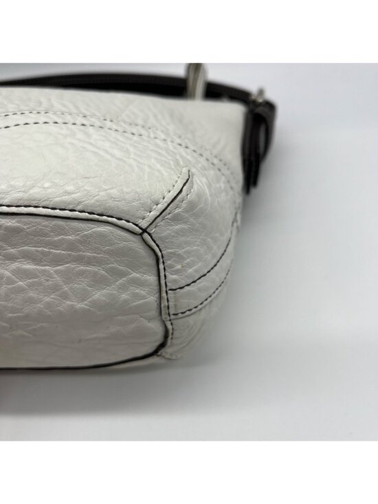 Coach White Vintage Leather Soho Pebbled Hobo Shoulder Bag  Coach White Vintage Leather Soho Pebbled Hobo Shoulder Bag